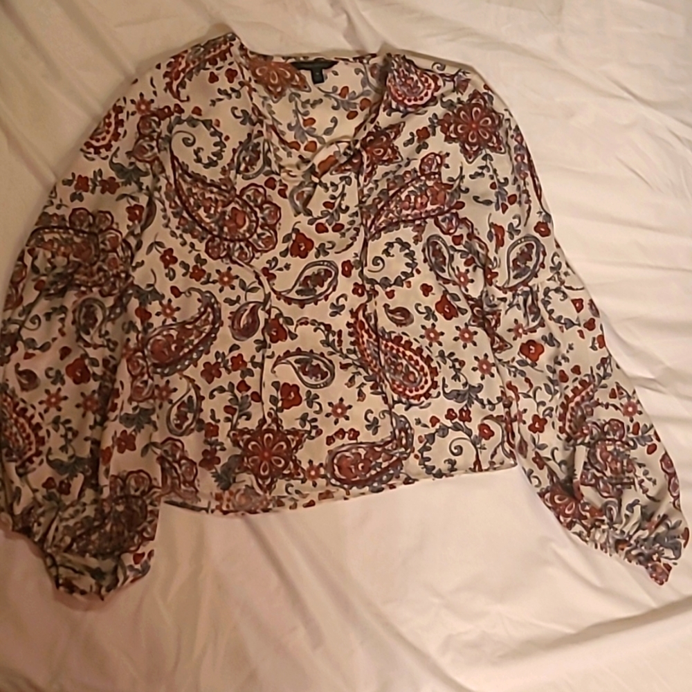Banana Republic Flowy Puffed Sleeve Shirt Paisley Pattern SIZE Medium